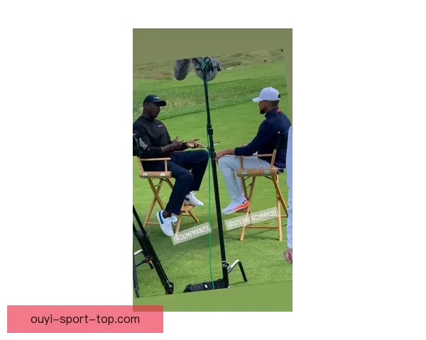 东契奇模仿詹姆斯晒打高尔夫动态 展现休闲时光与运动魅力