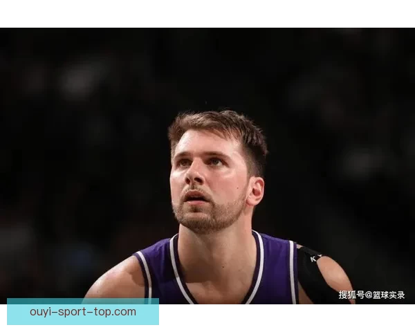 东契奇生涯第七次荣膺月最佳 场均37分8篮板7助攻获防守提名